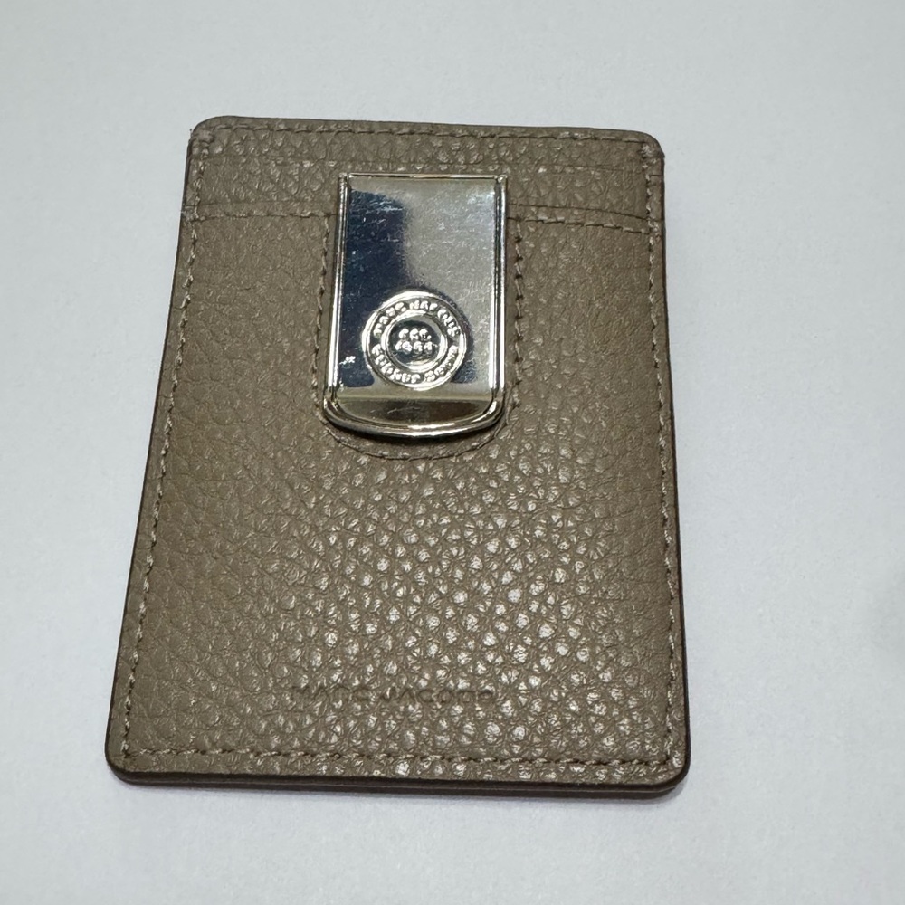 Marc Jacobs Leather Card Holder with Silver Clip Tan Taupe
